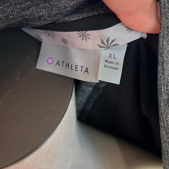 Zip up Athleta sweatshirt/jacket. - Picture 5 of 5